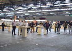 De opening. De bijeenkomst werd geopend door Rens Buchwald, de CFO van FloraHolland.