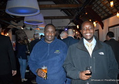 Peter Gachie en Eric Mahihu van Baraka Roses.