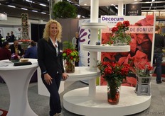 Kwekerij de Bonfut, de enige kweker van snij-poinsettia's in het land, op de beurs vertegenwoordigd door Roxanne van der Valk