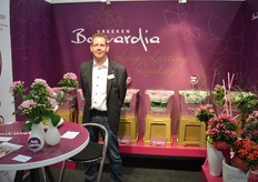 Jaap Vreeken van kwekerij Vreeken Bouvardia. Het bedrijf is bezig met een nieuwe 'look & feel', dat binnenkort gepresenteerd zal gaan worden.