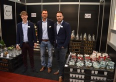 Duif heeft een goede beurs gedraaid en de heren waren in een opperbeste stemming. Vlnr Koen Trommel, Ruud Jonkheer en Marco Hartensveld.