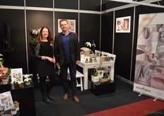 Kirsten Lek en Paul Longayroux van Dymak, leverancier van toegevoegde waarde aan de kweker.