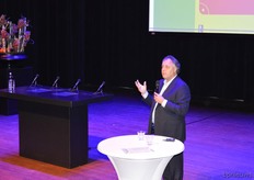 Aad Ouborg midden in zijn betoog