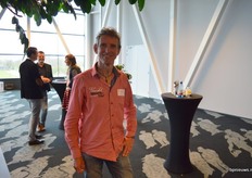 Cor van Ruijven, die als zelfstandig ondernemer bedrijven in de sierteelt coached op het gebied van personeel en organisatie