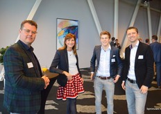 Rezja Blaas (Floramedia) Annemiek Roobeek van Nyenrode Business Universiteit, Bas Vervaart (MeetingMoreMinds)en Ekko Vermeulen, eveneens van Floramedia