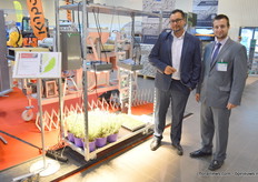 Tomasz Braczkowski, owner of Spectro Light and specialized in manufacturing led lights for growers, is presenting something special : in his words, this Xplosion 550 module is a true 'game changer'. On the right Michal Klobus from Royal Brinkman, distibutor of Tomasz' led modules.