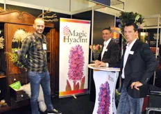 De Magic Hyacint komt in januari op de markt. Op de foto Martijn van der Horst (H. Star), Mark van Paridon en Mike Heemskerk.