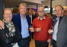 Priscka Klei, Gerard Heemskerk en, rechts, Erik. De man in het rood, Jan Guldemond, vierde diezelfde dag zijn 70ste verjaardag!