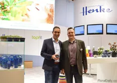 Ronald van Dijk and Björn Steining of Henke Kunstoffe. Ronals is holding the new 9 cm (hight) pot. They were also presenting their new Topfit website, which will be launched soon.