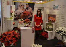 Evelin Arndt from Belgium grower Azanaova, specialized in azalea's and recently know from their appealing commercial - see poster in the back of the booth
