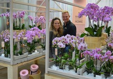 Sonja Kroes en Maarten Huisman. Rond de verschillende series (luxury, fancy, specially) worden thema's bedacht, zoals hier Happy Harmony Home.