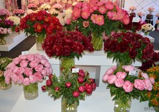 Zoals gezegd, men onderscheidt enkel, half-gevuld, vol-dubbel, bom en anemoon/Japanner. Zegt u maar wat wat is:)