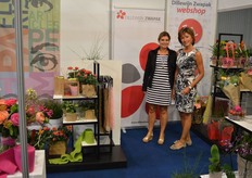 De goedlachse dames van Dillewijn Zwapak, Madelon Lückman en Lyana Ordinokaja