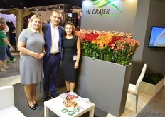 Grajek, een van de grote Pools im- en exportbedrijven op bloemen- en plantengebied. Vlnr Katarzyna Koniecza, Pawel Zwierzchlewski en Aleksandra Karczewska