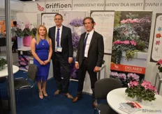 Griffoen Plants, een van Nederlands grootste kwekers en vanzelfsprekend ook geinteresseerd in de Poolse groei. Op de foto Gosia, Hennie Griffoen en Marcel Hogendoorn