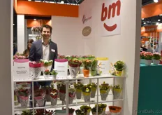 Rene van Dop, Solis Plant, was again present in Russia. He shared a booth with BM roses but Adwin van Loenen was taking a walk and didn't mind skipping out on the photo report this year.