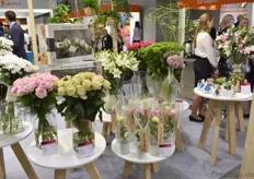 Also slowly the market for concepts is growing. Packed flowers, plants in a creative pot – the Russians are slowly getting more enthousiastic for these alternatives for a bouquet.