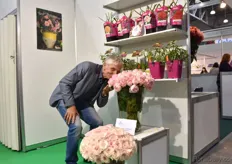 Philippe Manguy of Meilland is doing good business with the fragrant roses. He notices there are fewer growers in Russia, but specialising is taking an important role and that creates a fine ground for a product like perfume flowers, for example. Also the Kazakhstan market is very friendly towards the company: last year over 150.000 rose plants were sent there.