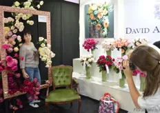 How to use garden roses? Alexandra Farms, together with Moscow Flowers School and Premier, is teaching florists and buyers how to use these type of flowers.