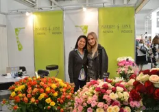 Zing Yeo and her translator Carolina of Waridi Line. After a break of two years, they are now back at the show again. Even after the ruble collapsed, they increased their sales to Russia. Their spray and cluster roses are the most demanded roses in Russia. Next to supplying their own roses, they also consolodate the shipment with flowers of other farms. In this way, we can offer our smaller clients a broad assortment of flowers.