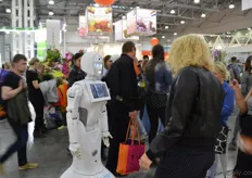 Again this year, the robot of Flowers Express, a Russian Grower attracted the attention of many visitors.