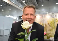 Göran Basjes with a new white variety of Kordes that attracted a lot of attention of the Russian growers.