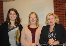 Anne-Clair van Altvorst van InnovationQuarter (midden) sprak met Tara Vester en Jolanda Baan van Koppert Cress.