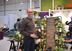 Per Christensen of Tingdal holding the Peperomia Mendoza, one of their own bred Peromia varieties. According to Christensen, the demand for green plants increased over the last years. For this reason, they expanded their greenhouse last year. Later more on this on FloralDaily.