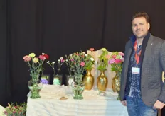 Arnoud Vooijs van Divine Flowers presenteerde een klein deel van hun uitgebreide assortiment.