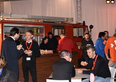 De brandweer was ook present en zorgde voor broodjes kroket.