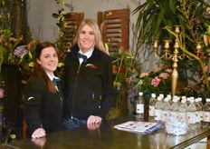 De dames van Trefzeker zorgde voor de garderobe.