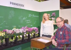Marieke en Patrick in de schoolbank, van Pannekoek Orchideeën.