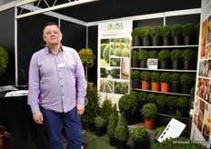Pieter Daalhuizen van 4All Green kweekt buxus planten.