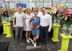 Ook van den Bos Flowerbubs zette de deuren open. Op de foto: Mike vd Knaap, Felicia vd Weide, Charrol Smit & Veronika en Edwin de Geus.