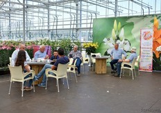 Italiaanse delegatie toe aan een bakkie.