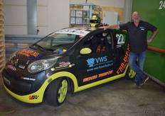 Gert liet nog even een leuk speeltje zien. Een werknemer van VWS doet aan rally racen en VWS is de trotse sponsor. Toch leuk om even te laten zien. :)