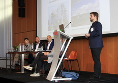 Vincent Kikkert (Van der Hoeven) was talking about the next growing solutions.