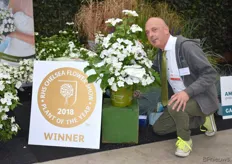 Garry Grüber van Cultivaris op de foto met zijn run away bride, en tevens winnaar van de RHS chelsea Flower show 2018
