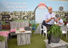 De enige echte Anthony Tesselaar laat ons zijn creatie zijn.