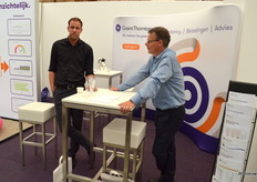 Grant Thorton, dat op de beurs de stand min of meer deelde met Groen Vision. Met beide pakketten kunnen klanten immers volledig ontzorgd worden op het gebied van financiën en logistiek, zo is het idee. Op de foto Stephan v/d Laan en Harry Broere.