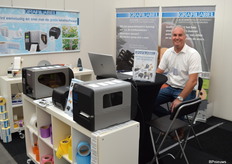 Sasha de Jonge van Grafilabel. Hoewel zeker niet de enige aanbieder van printers & labels, heeft het bedrijf aan opdrachten zeker niet te klagen, aldus Sasha.