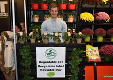 Wouter David van Dataflor laat ons zijn Berro Pure zien, 100% duurzame aardbeien concept.