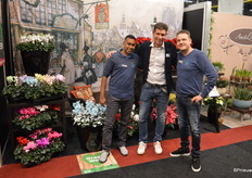 CM Kester samen met de heren van Growing Succes Anand Hanoeman en Rick Zuijdervliet