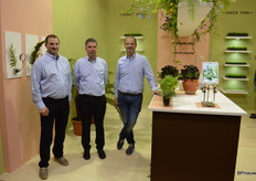 Cris en Bart Oostveen, en in het midden Rob Braam, van De Zonnebloem en Henk Braam BV resp.