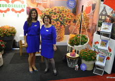 Ann Jennen en Sally van der Horst van FleuroSelect, met uiteraard veel aandacht voor de FleuroStar-winnaar Purple Sun