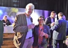 Aad van der Knaap (Royal FloraHolland) en Eva van Etten (Firma J. van Etten)