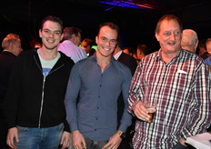 Vader Aad Scheffers samen met zijn zonen Cyril & Jack.