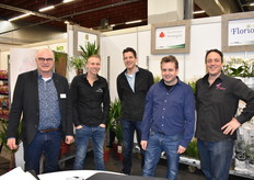 Jan Ekelmans van Boomerang, de nieuwe directeur van SunShine Grow Jeffrey vd Berg, Jaap Rip van Bromini, Huub Custers van Custers Plants en Michel v. Rijn van Flamingo Plants.