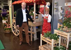 Gé samen met zijn vrouw Anneke Bentvelsen van ABZ Seeds. Ze stonden dit jaar in de presentatie van Blooms. Natuurlijk lieten ze weer iedereen genieten van hun heerlijke aardbeien.