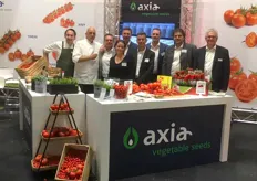 En natuurlijk niet te missen: het team van Axia Vegetable Seeds.